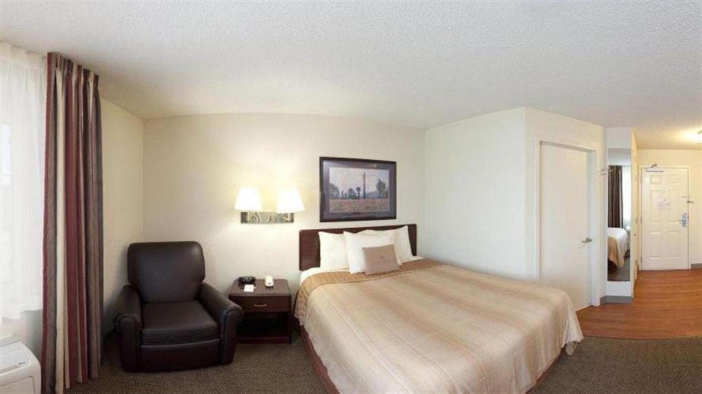 Sonesta Simply Suites Wichita Airport Exterior foto