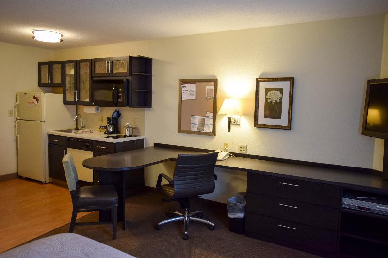 Sonesta Simply Suites Wichita Airport Exterior foto